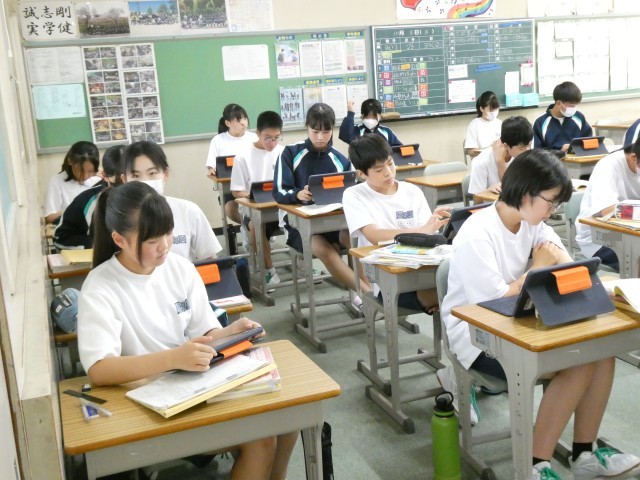 https://higashiura.schoolweb.ne.jp/2320112/blog_img/54199082?tm=20241008103121