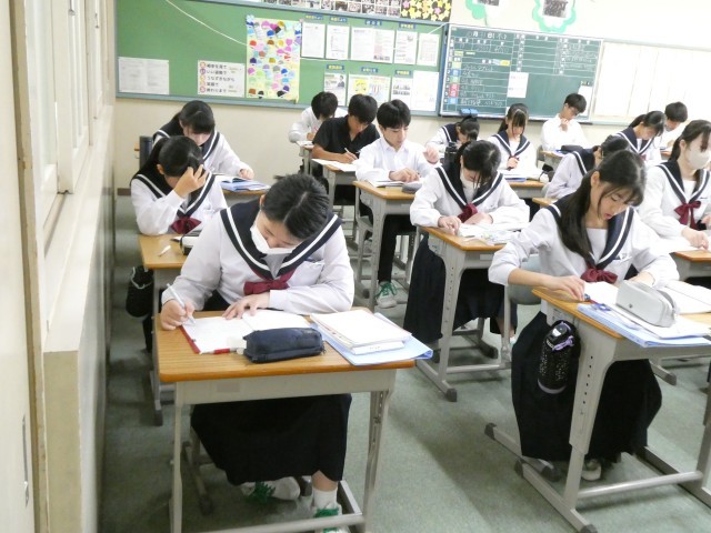 https://higashiura.schoolweb.ne.jp/2320112/blog_img/54358279?tm=20241031102822