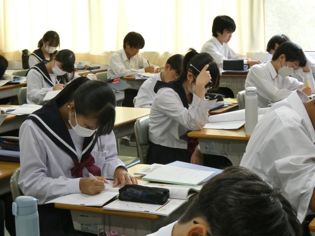 https://higashiura.schoolweb.ne.jp/2320112/blog_img/54358281?tm=20241031102823