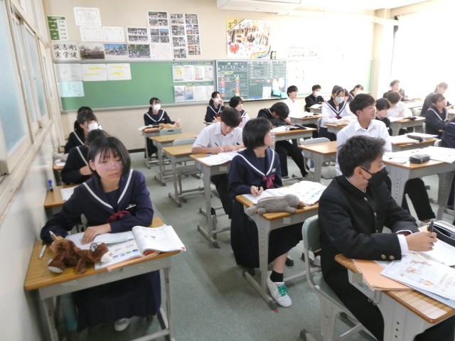 https://higashiura.schoolweb.ne.jp/2320112/blog_img/77560620?tm=20241112113701